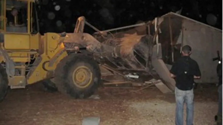 הרס במעוז אסתר