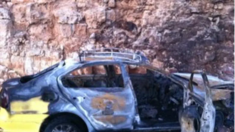 הרכב הפלשתיני שנשרף מבקבוק תבערה בגוש עציון