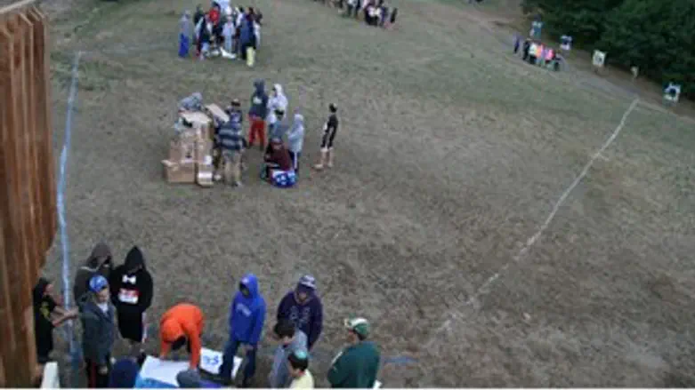 מפת ישראל על הדשא