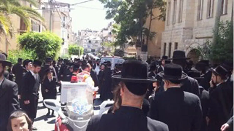 הלווית האדמו"ר. היום