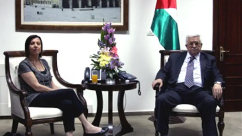 MK Galon, Abbas