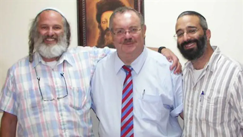 Minister Hershkowitz (middle) & Aliyah Fever 