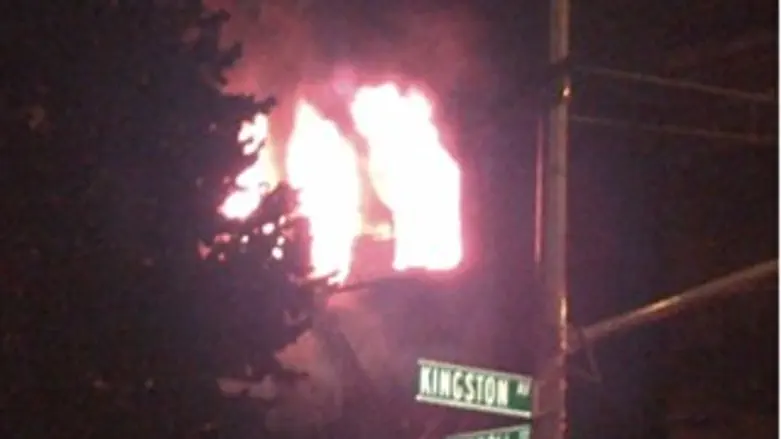 האש שאחזה בבניין