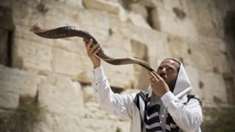 תקיעת שופר בכותל