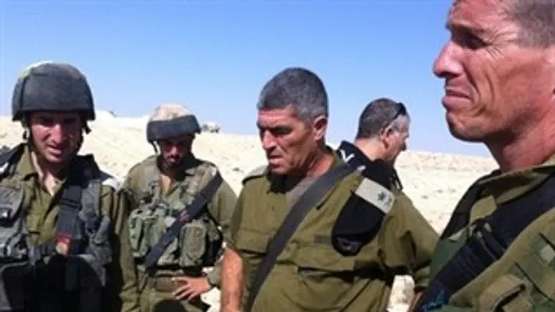 קצינים בכירים באזור הפיגוע