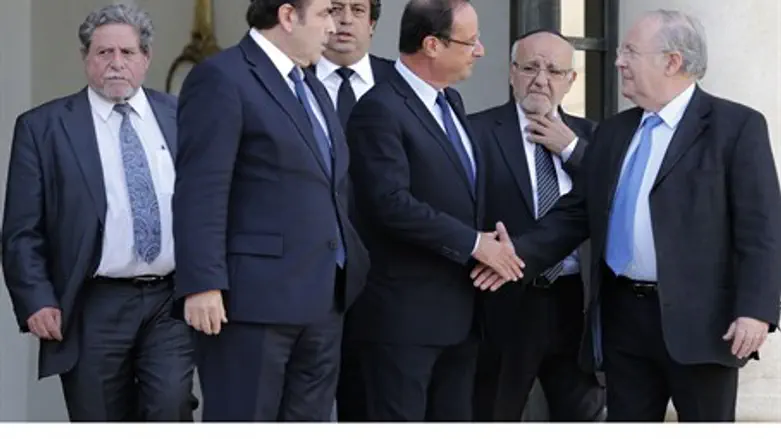 French Pres. Hollande meets with Jewish leade