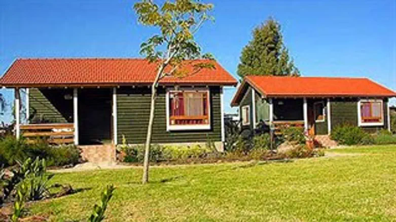 בקתות אפיקי מים