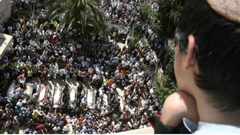 Funerals for Mercaz Harav victims (archive)