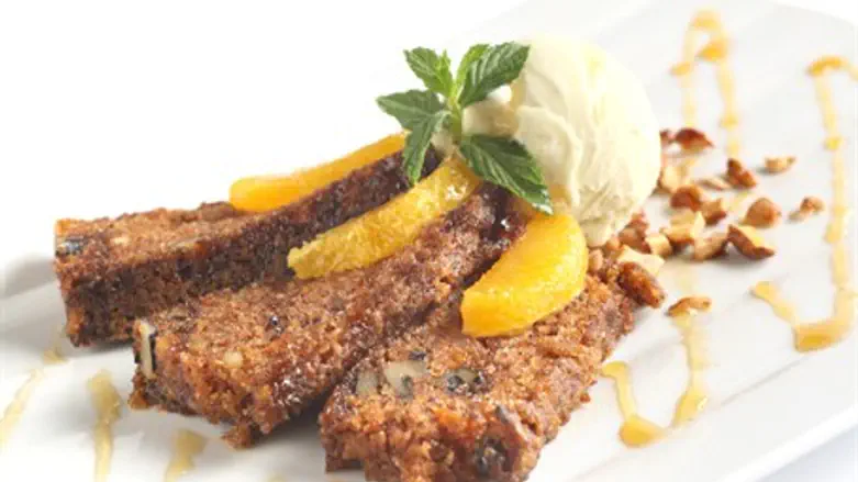 cinnamon carrot cake