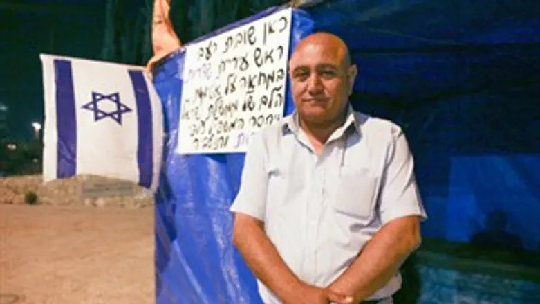 בוסקילה בשביתת הרעב מול משרד רה"מ