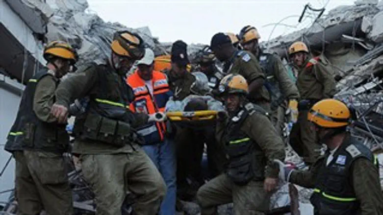 גם חילוץ וגם קרבי