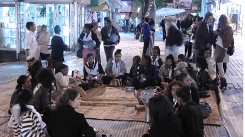 Bnei Akiva youth celebrate Sigd