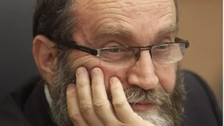 מה שיש לאולמרט ואין לנתניהו. גפני