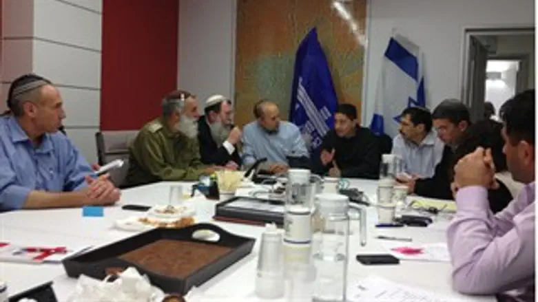 נפתלי בנט ורוביק דנילוביץ'