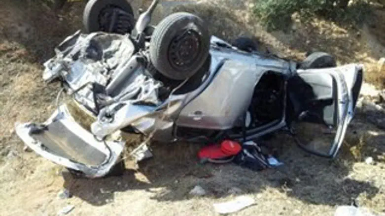 הרכב שהתהפך