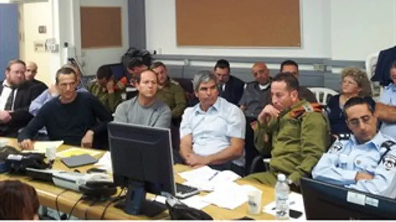 הישיבה הערב