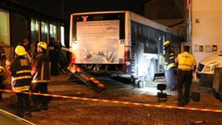 האוטובוס שהתנגש בבניין מגורים