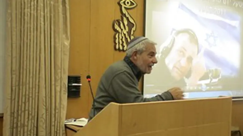 אביו של פסקל