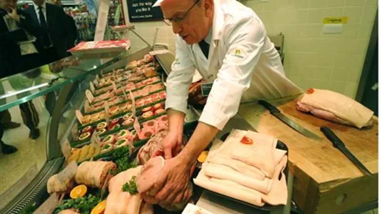  Supermarket prepares mean (illustrative)  