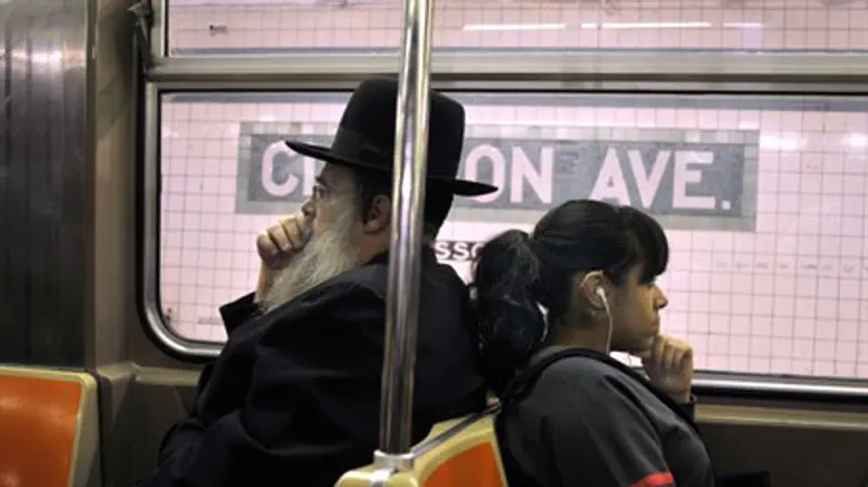 ultra orthodox Jewish man and secular woman o