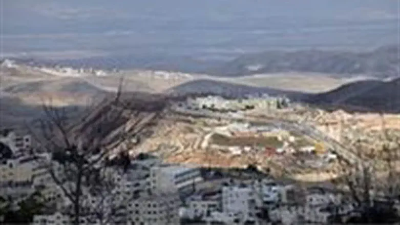 Maaleh Adumim and Arab village sandwich 'E-1'