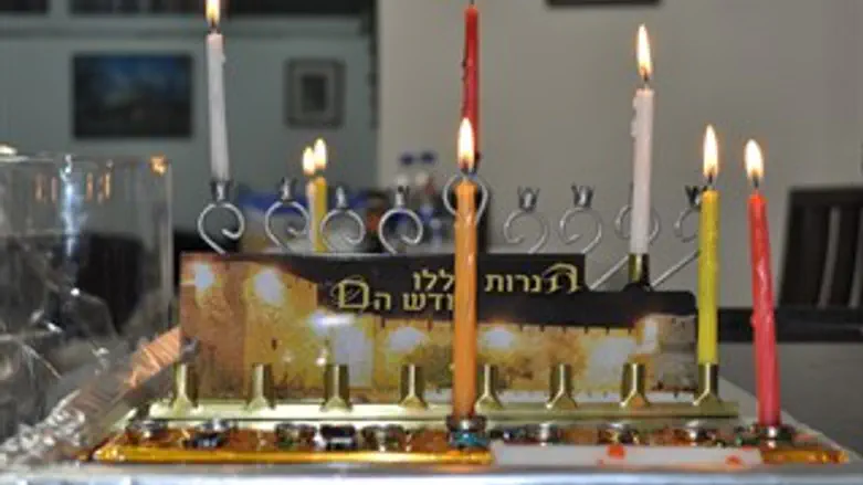 נרות חנוכיה חנוכה