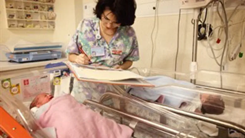 האחיות בבית החולים