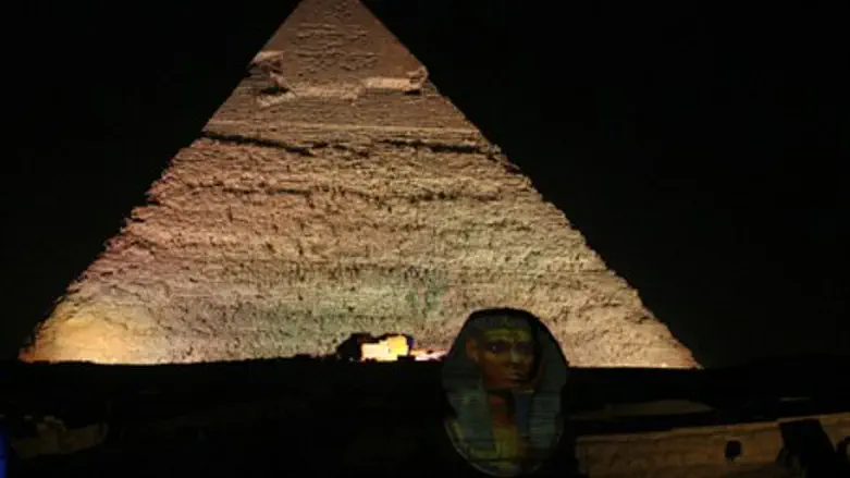 Пирамида, Египет. Иллюстрация