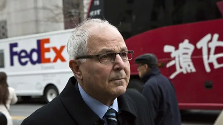 Peter Madoff arrives at Federal Court in New
