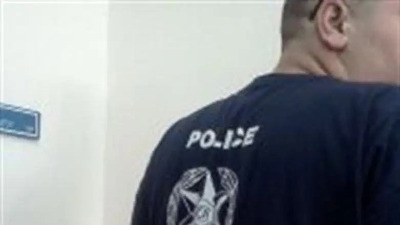הצעיר שנתפס בחולצת משטרה
