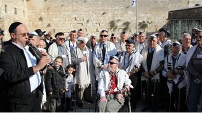 בר מצווה לניצולי השואה