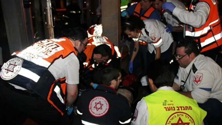 MDA rescue workers at the Herzliya mall fire
