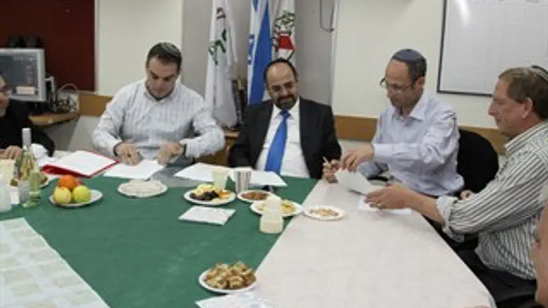 חתימת ההסכם