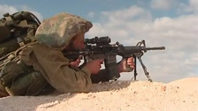 "צבא העם" מתאמן