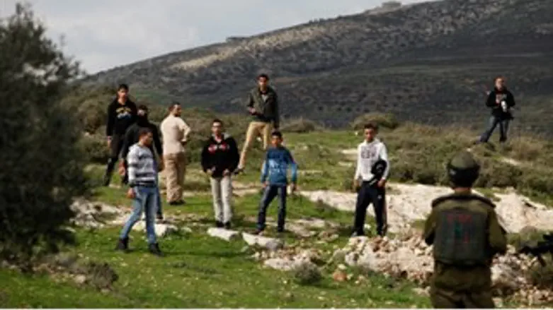 התפרעויות סמוך ליצהר. ארכיון