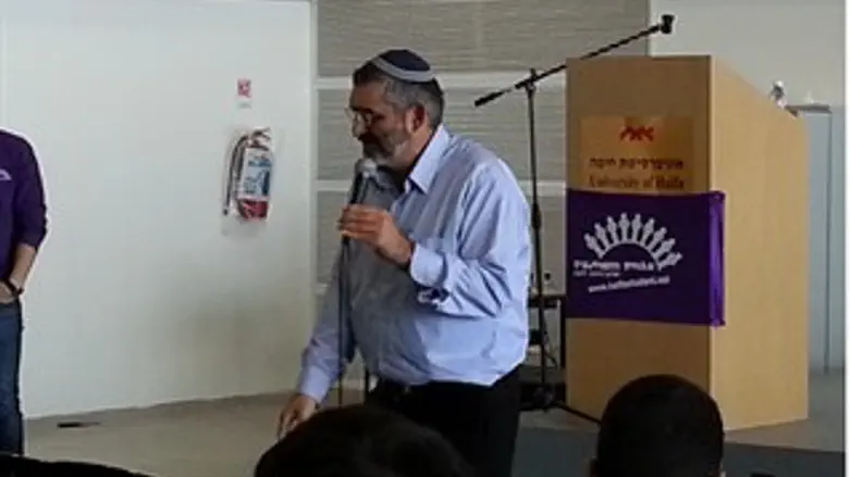 ניפגש במוסמוס. בן ארי