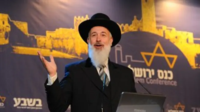 הרב יונה מצגר