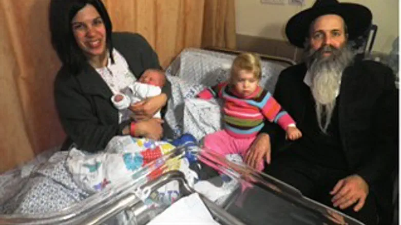 ההורים המאושרים, האחות הקטנה והרכה הנולדת