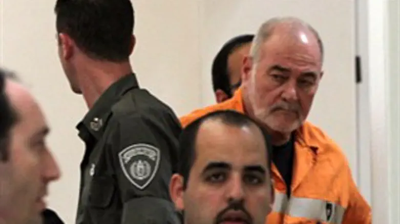 הירשזון בכלא