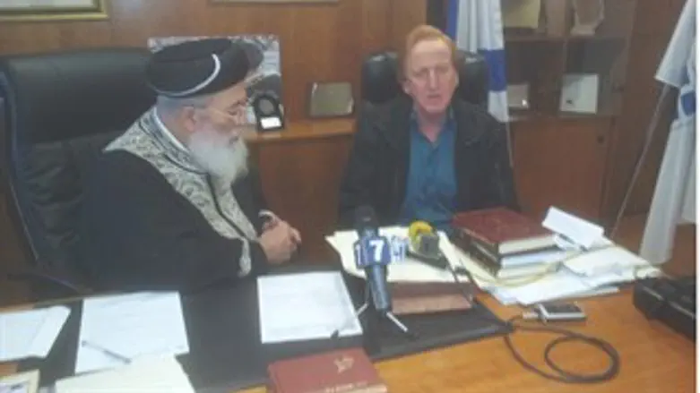 מתרחקים. הרב עמאר