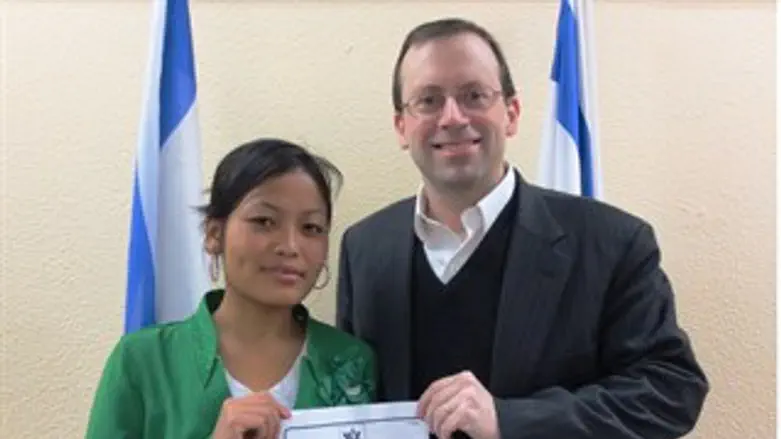 מירנה סינגסיט בנתב"ג