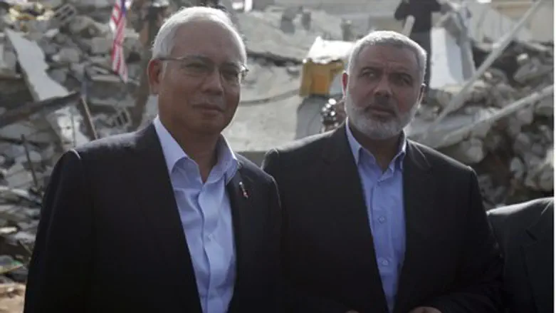 Malaysian prime minister Najib Razak with Ham
