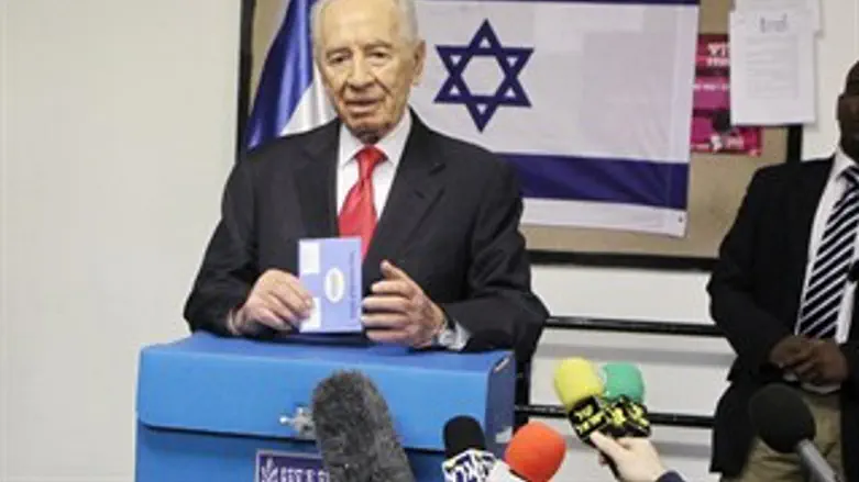 לא מבזבז זמן. הנשיא פרס