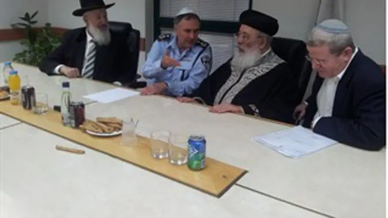 פגישת הרבנים הראשים עם מפכ"ל המשטרה