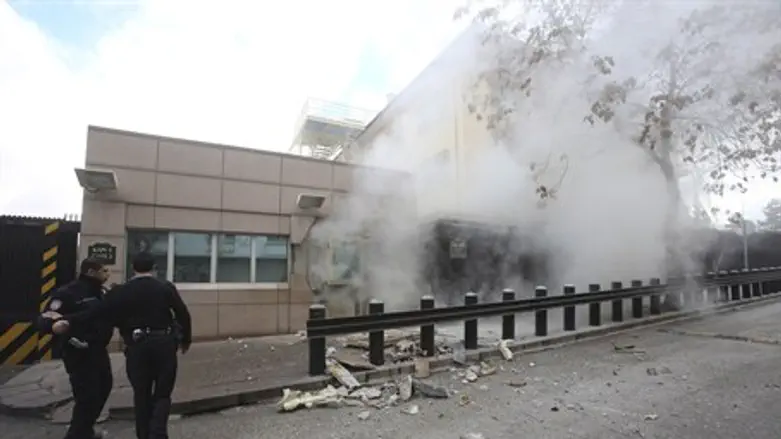 Explosion at the entrance of the U.S. Embassy