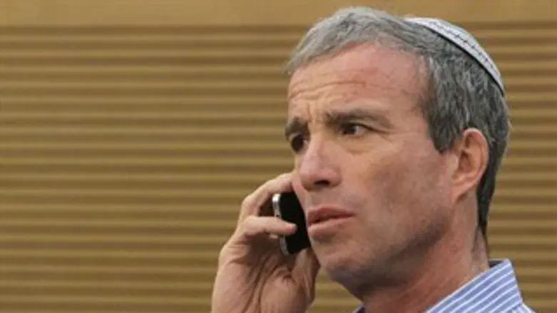 מתרגש. אלעזר שטרן