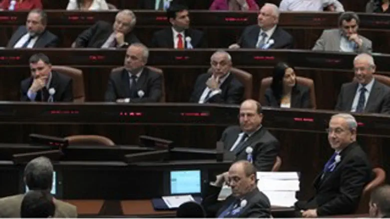 מתחילים לעבוד. ישיבת ההשבעה