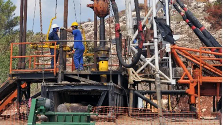 Drilling for oil and gas (illustrative)