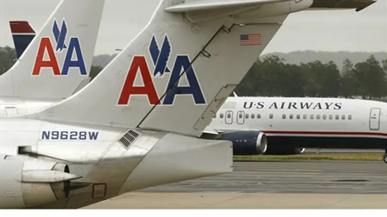 American Airlines, US Airways planes on the t