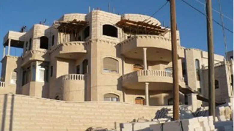 בתי מידות על אדמה יהודית